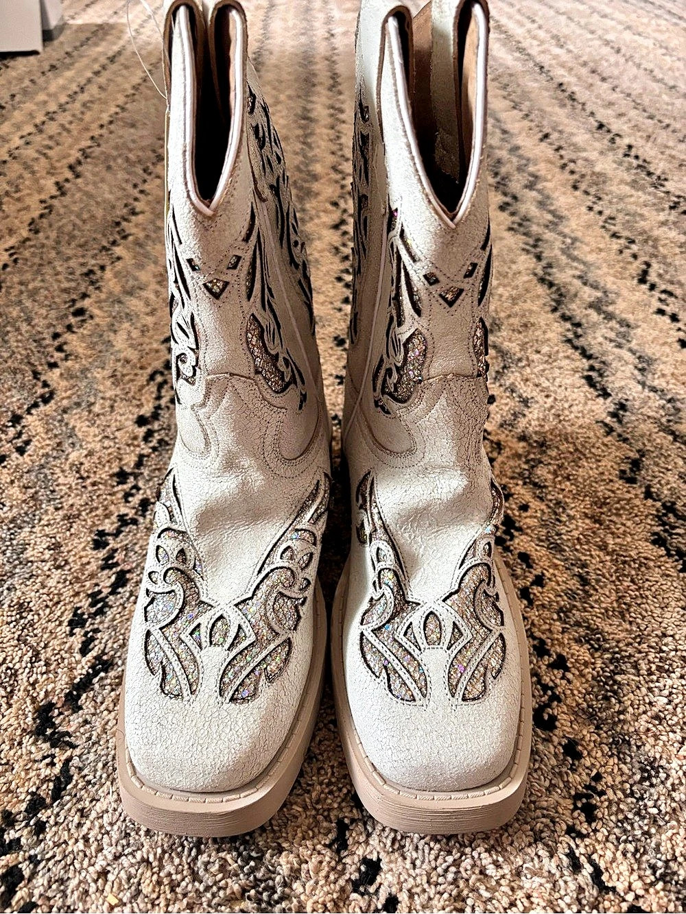 J.B. Dillon Western Embroidered Boots in Cream US 4 NWT